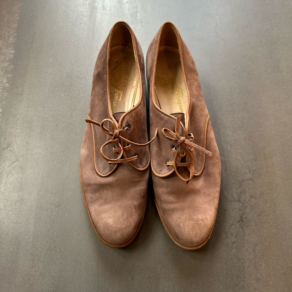 Vintage Salvatore Ferragamo brown suede sleek Oxford shoes lace ups